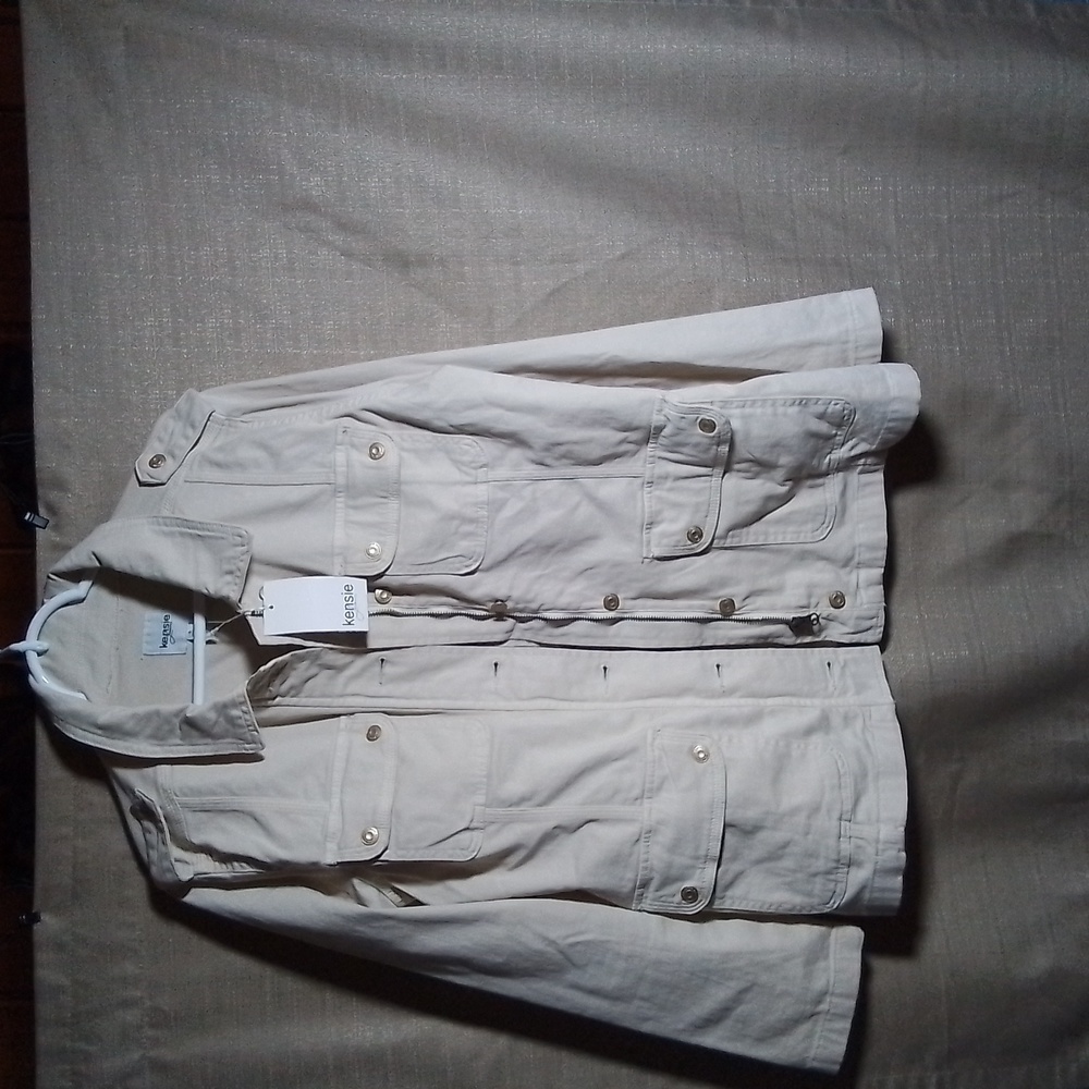 Kensie Long Sleeved Cream Jacket